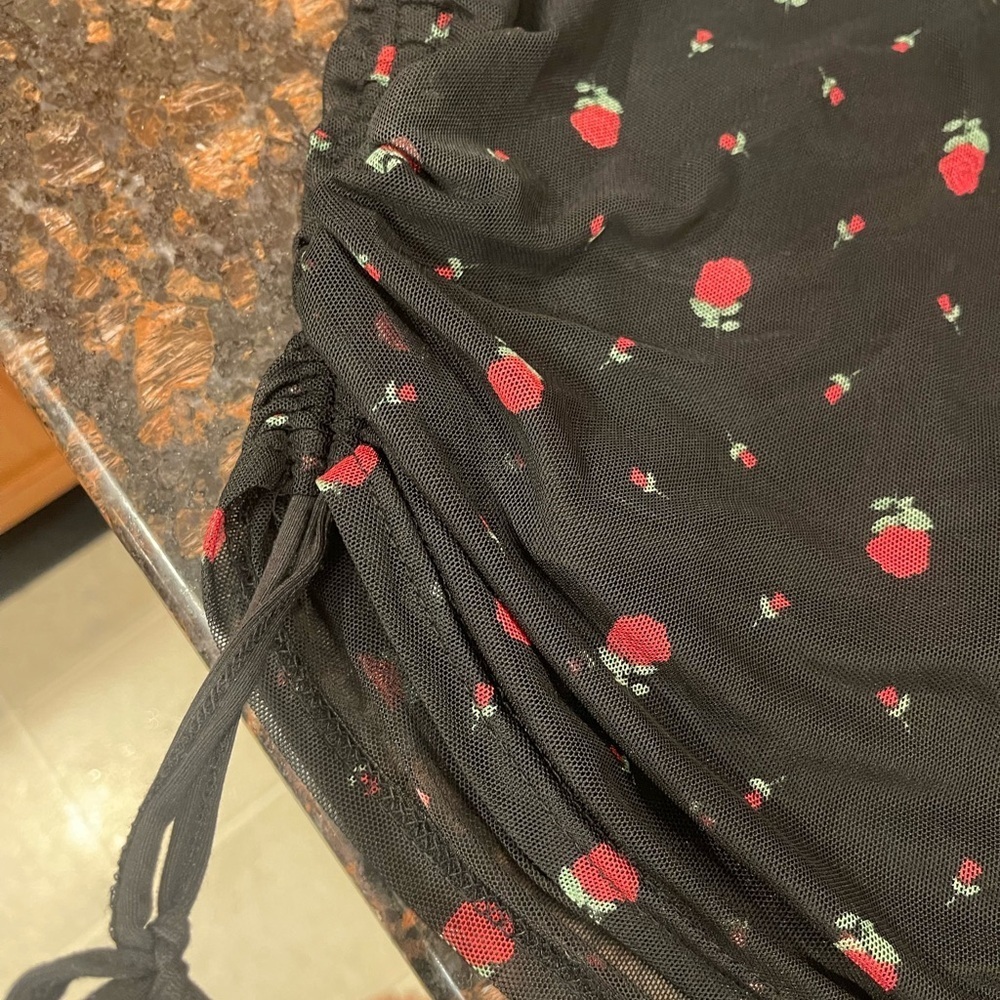 Rose Top🌹 - Picture 4 of 6